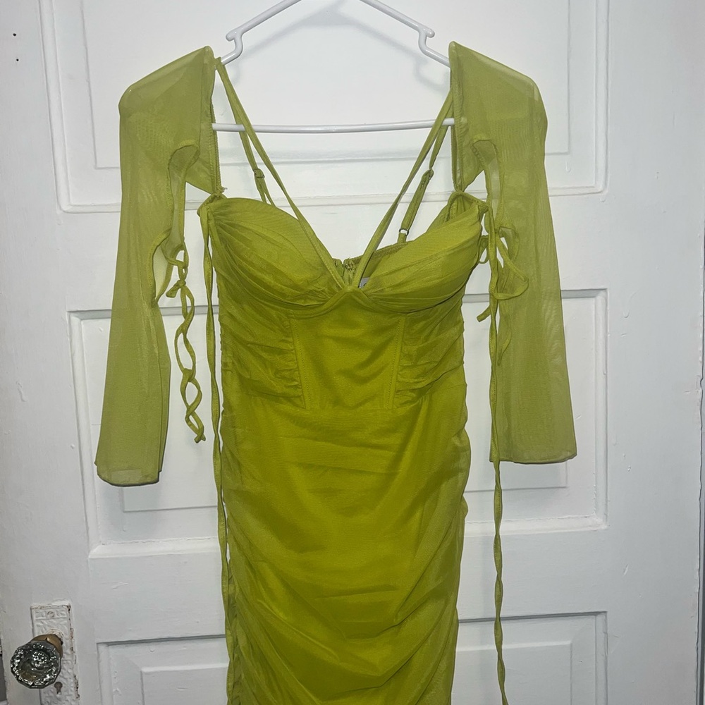 Oh Polly | EMALEE OFF SHOULDER MINI DRESS IN GREEN | Size 4